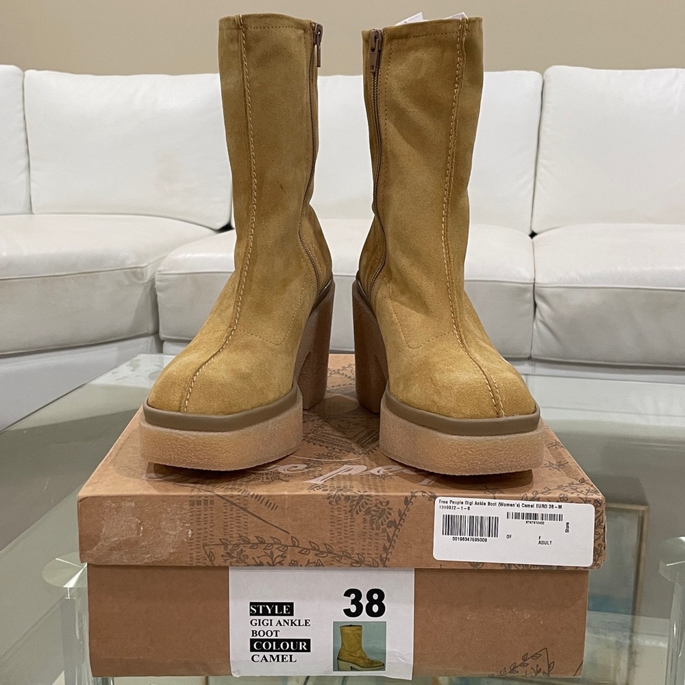 NIB Free People GIGI suede ankle boot side zipper in camel 38 mustard new in box